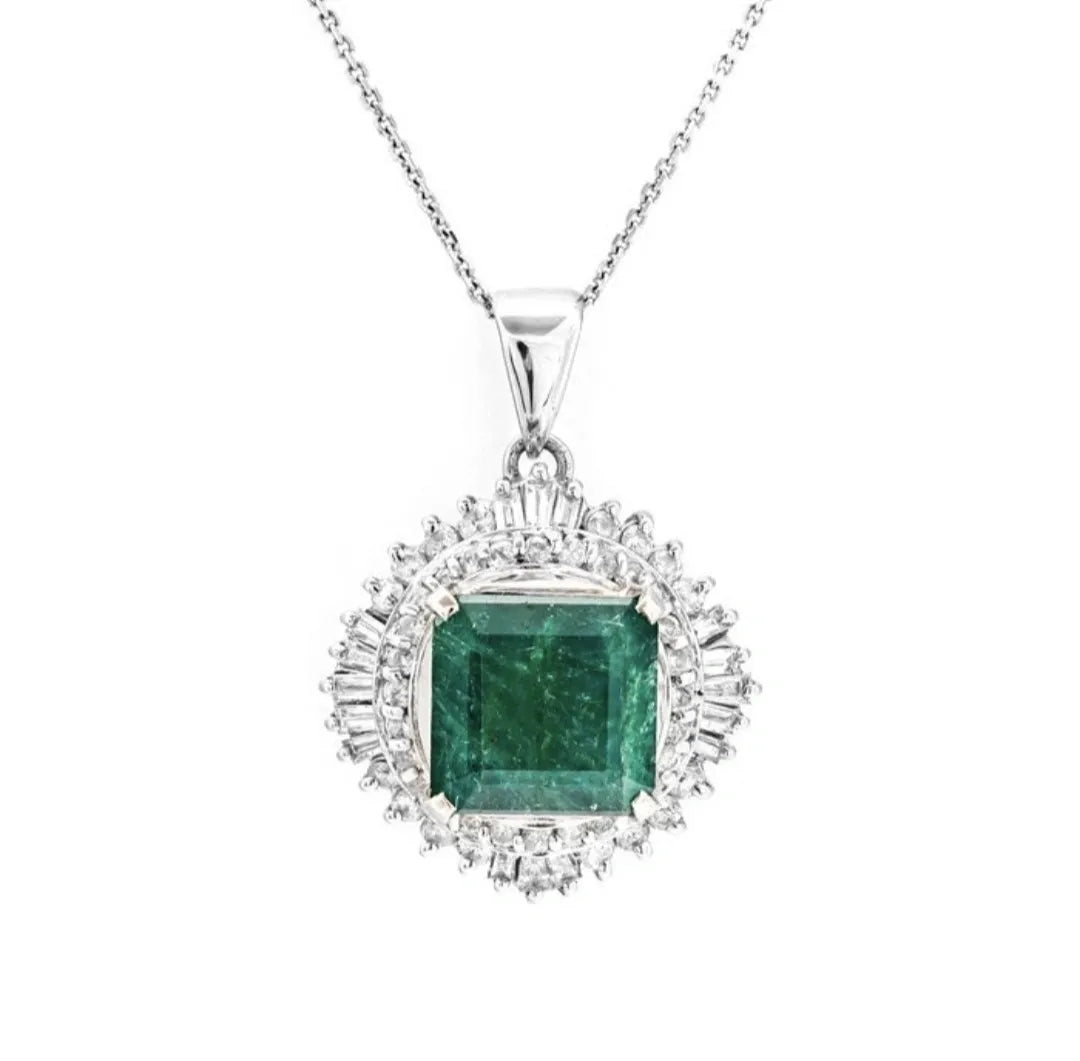 PLATINUM EMERALD AND DIAMOND NECKLACE 5.01ct, 7.62g