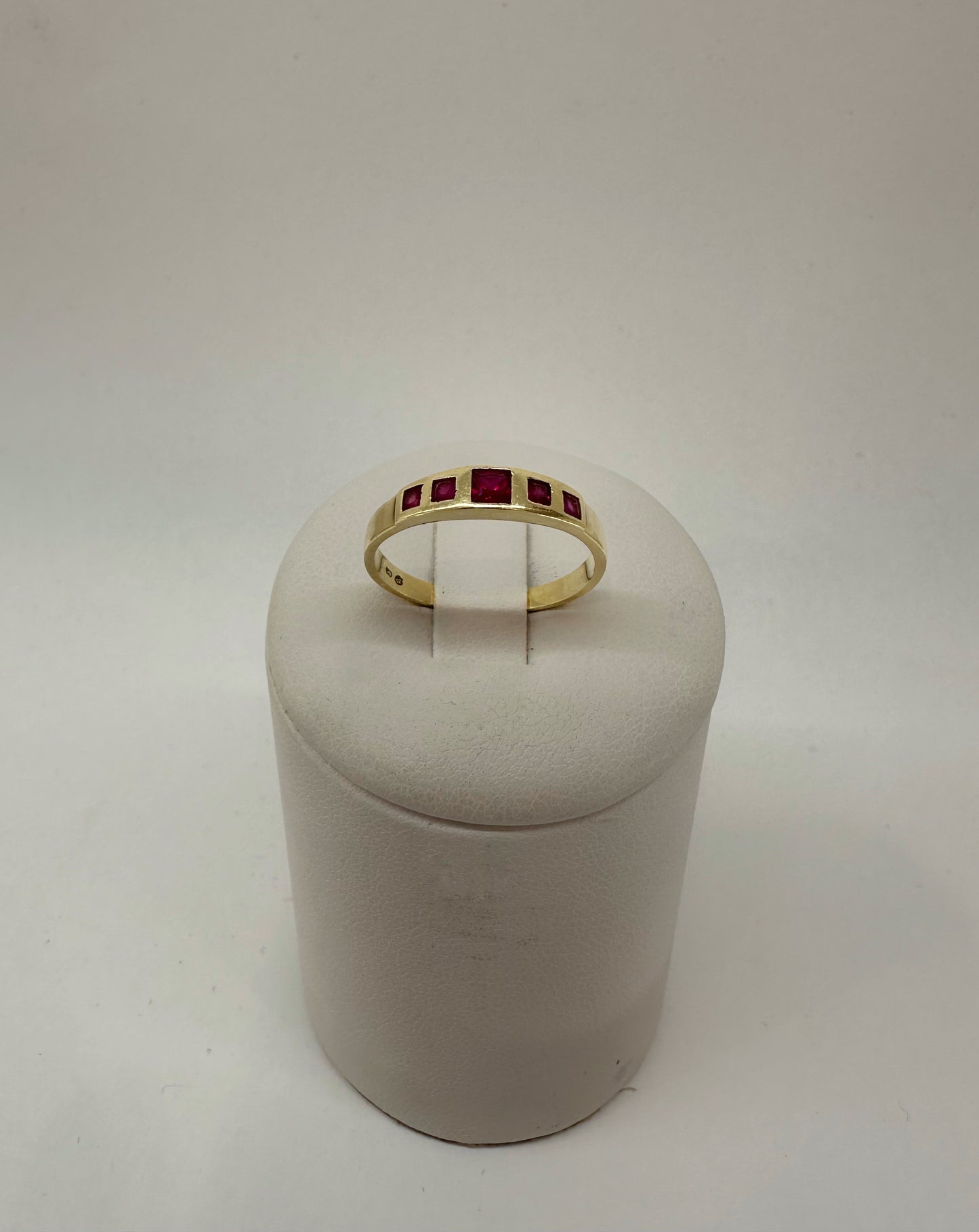 14K GOLD RING WITH RUBIES (0.2ct) 2.30g