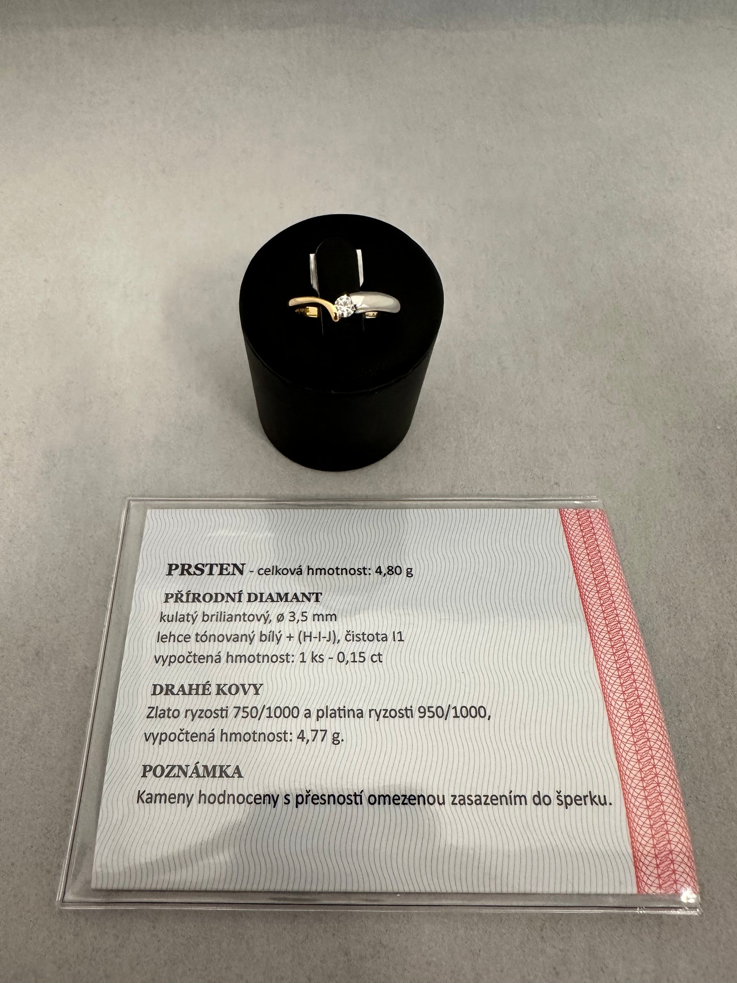 18K ZLATÝ PRSTEN S PLATINOU A DIAMANTEM 0,15ct, 4,80g